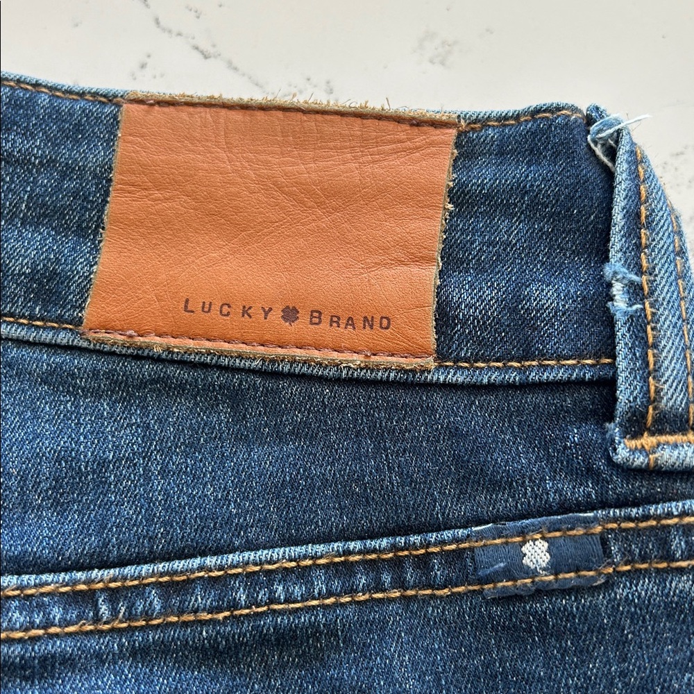Lucky Brand jeans - Picture 2 of 6